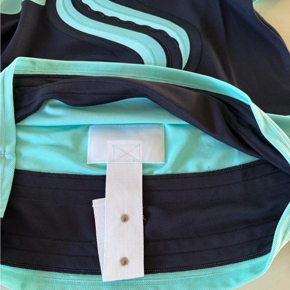 🌟 Adidas Seattle Kraken Jersey ~ Size 46 - Picture 5 of 6